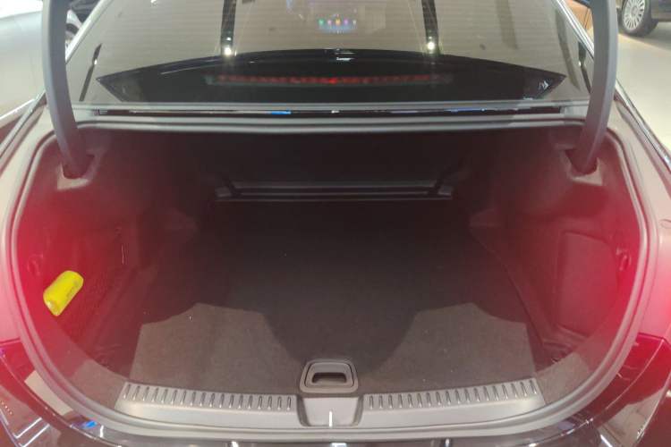 Used Mercedes-Benz E-Class 2025 Facelift E 300 L Fashion Edition Trunk