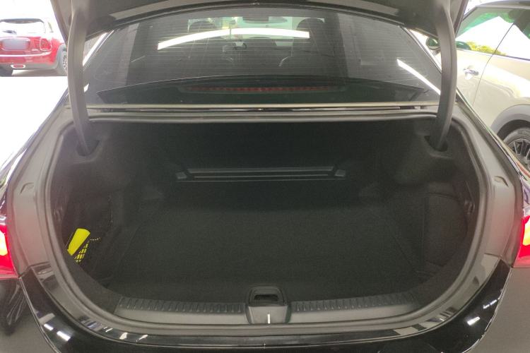 Used Mercedes-Benz E-Class 2025 E 260 L Trunk