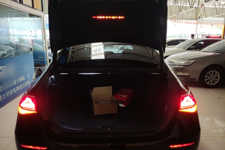 Used Mercedes-Benz E-Class 2025 Facelift E 300 L Fashion Edition Trunk