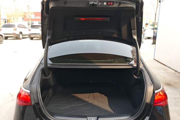 Used Mercedes-Benz E-Class 2025 E 300 L Luxury Model Trunk