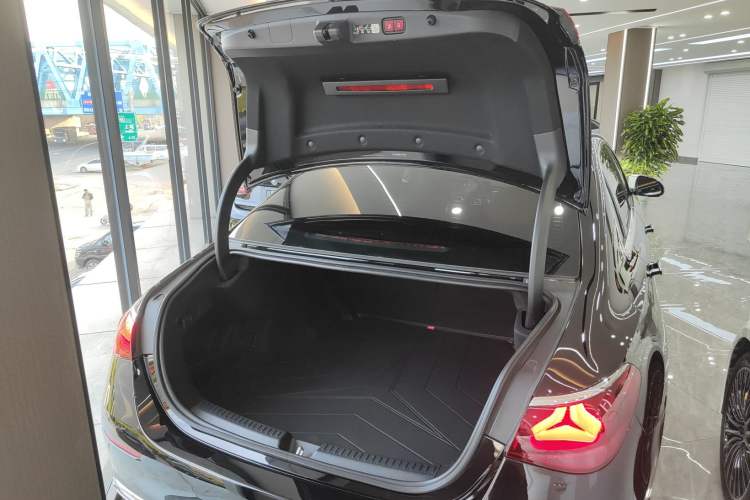 Used Mercedes-Benz E-Class 2025 E 300 L Stylish Model Trunk