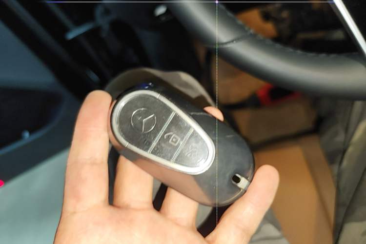 Used Mercedes-Benz E-Class 2025 Facelift E 300 L Luxury Edition Vehicle Key