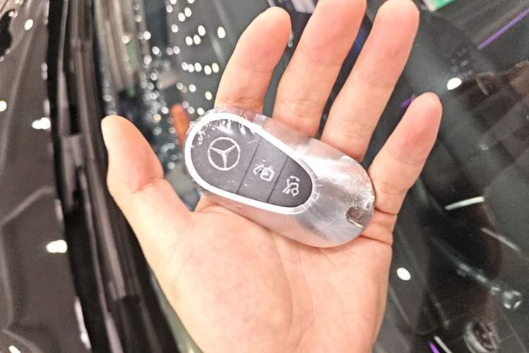 Used Mercedes-Benz E-Class 2025 Facelift E 300 L Fashion Edition Vehicle Key