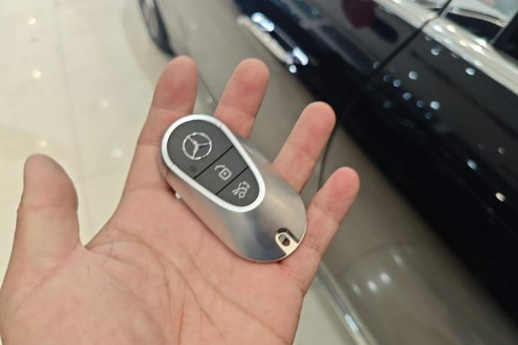 Used Mercedes-Benz E-Class 2025 Facelift E 300 L Fashion Edition Vehicle Key