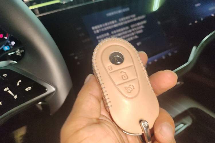 Used Mercedes-Benz E-Class 2025 E 300 L Luxury Model Vehicle Key