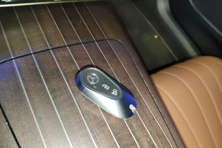 Used Mercedes-Benz E-Class 2025 E 300 L Luxury Model Vehicle Key