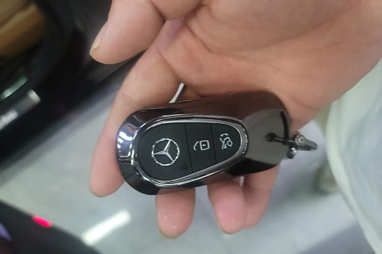 Used Mercedes-Benz E-Class 2025 Facelift E 300 L Fashion Edition Vehicle Key