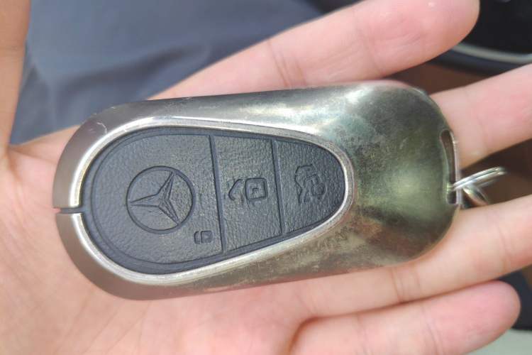 Used Mercedes-Benz E-Class 2025 Facelift E 260 L 4MATIC Vehicle Key