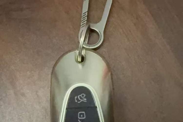 Used Mercedes-Benz E-Class 2025 E 300 L Luxury Model Vehicle Key