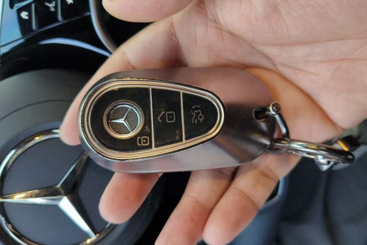 Used Mercedes-Benz E-Class 2025 E 260 L Vehicle Key