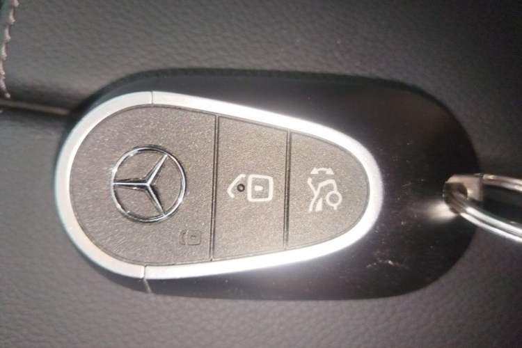 Used Mercedes-Benz E-Class 2025 Facelift E 300 L Luxury Edition Vehicle Key