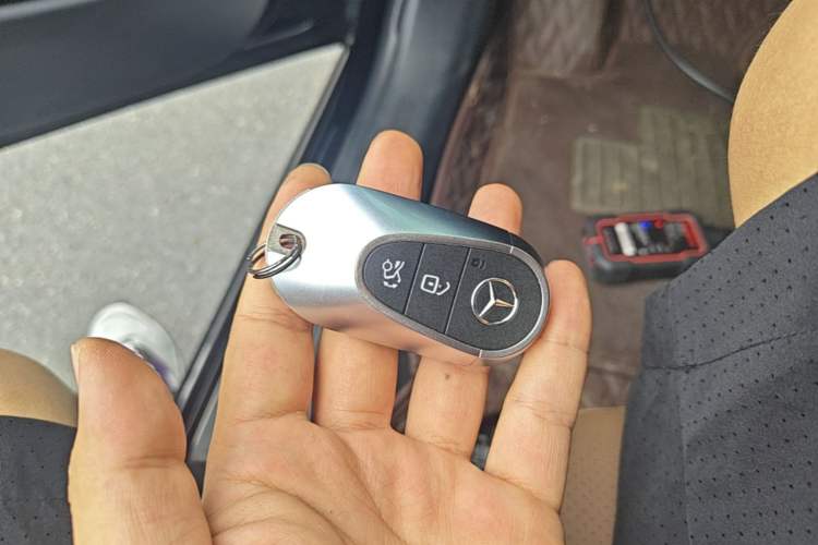 Used Mercedes-Benz E-Class 2025 E 300 L Prestige Edition Vehicle Key