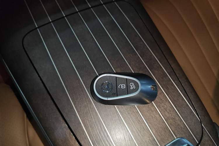 Used Mercedes-Benz E-Class 2025 E 300 L Stylish Model Vehicle Key