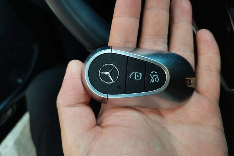 Used Mercedes-Benz E-Class 2025 E 300 L Luxury Model Vehicle Key
