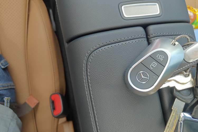 Used Mercedes-Benz E-Class 2025 E 300 L Luxury Model Vehicle Key