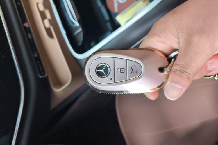 Used Mercedes-Benz E-Class 2025 Facelift E 300 L Luxury Edition Vehicle Key