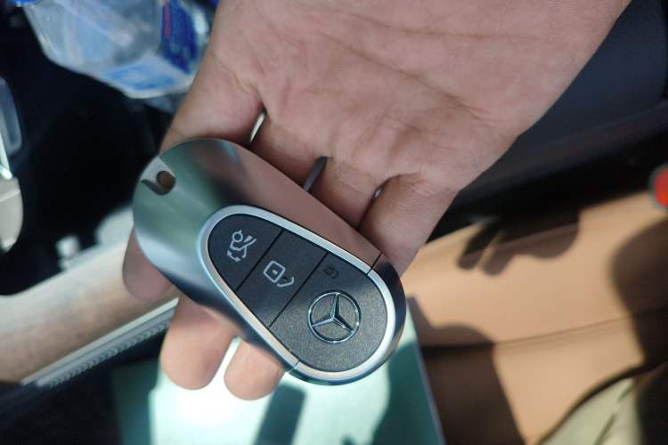 Used Mercedes-Benz E-Class 2025 Facelift E 300 L Fashion Edition Vehicle Key