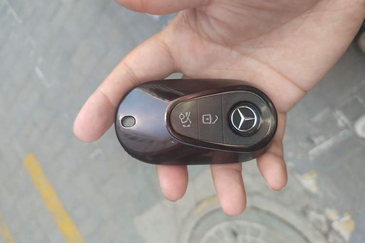 Used Mercedes-Benz E-Class 2025 Facelift E 300 L Luxury Edition Vehicle Key