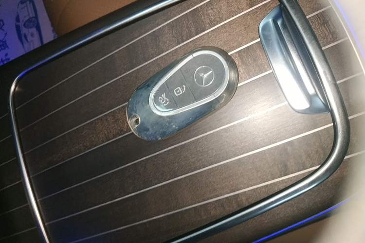 Used Mercedes-Benz E-Class 2025 E 300 L Luxury Model Vehicle Key