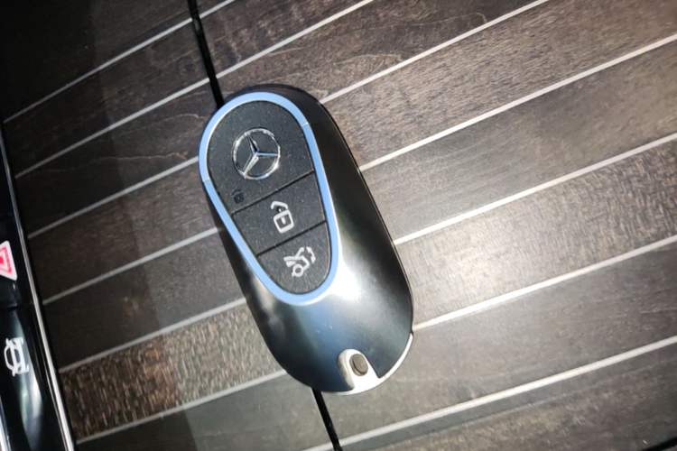 Used Mercedes-Benz E-Class 2025 E 300 L Luxury Model Vehicle Key