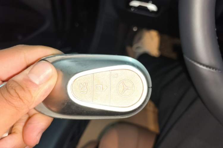 Used Mercedes-Benz E-Class 2025 Facelift E 300 L Luxury Edition Vehicle Key
