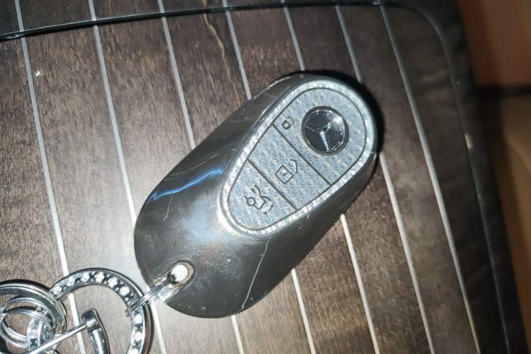 Used Mercedes-Benz E-Class 2025 Facelift E 300 L Fashion Edition Vehicle Key