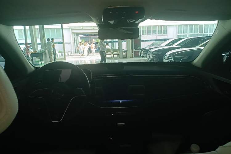 Used Mercedes-Benz E-Class 2025 Year Restyled E 260 Sport Edition Center Console