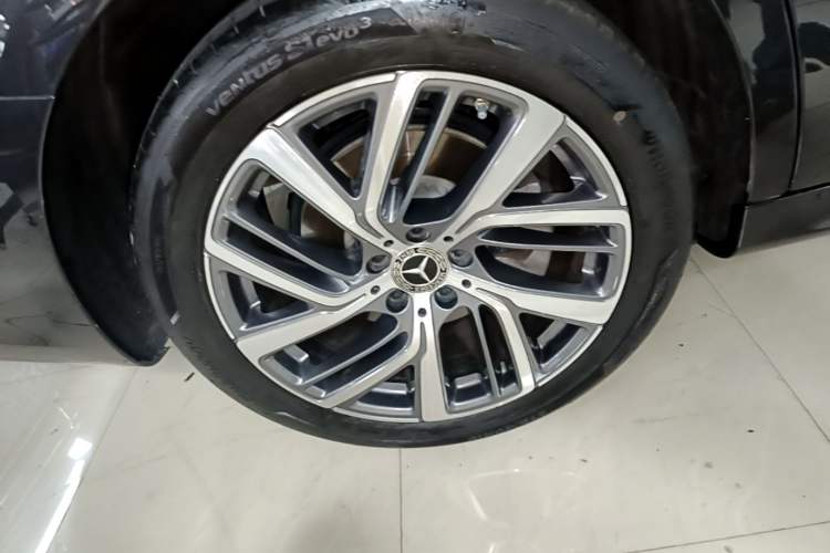 Used Mercedes-Benz E-Class 2025 E 300 L Stylish Model Exterior 5