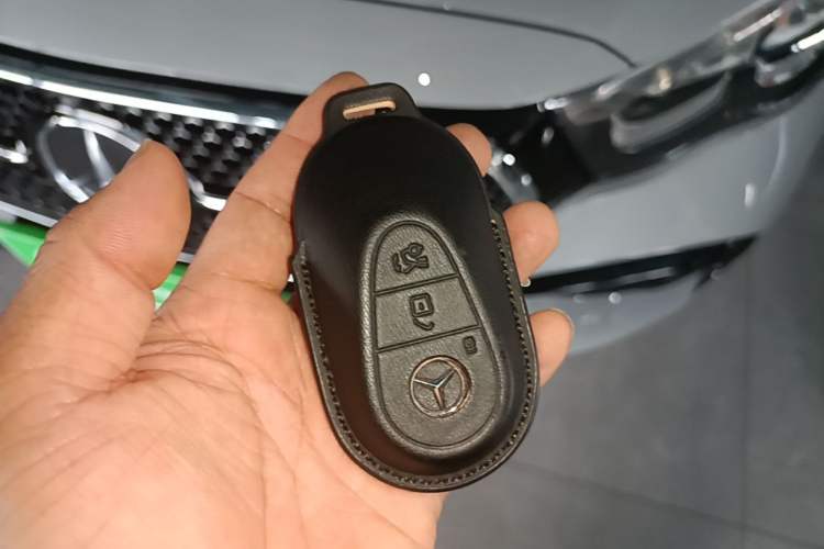 Used Mercedes-Benz E-Class 2025 Year Restyled E 260 Sport Edition Interior 1