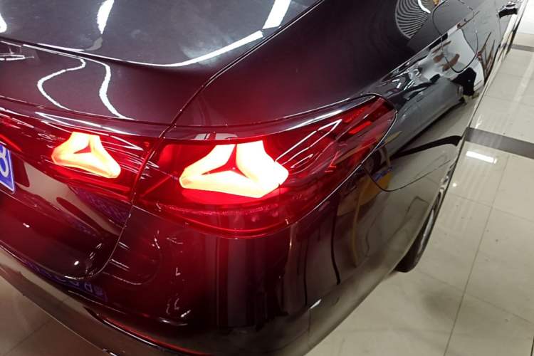 Used Mercedes-Benz E-Class 2025 E 300 L Stylish Model Right Rear Taillight