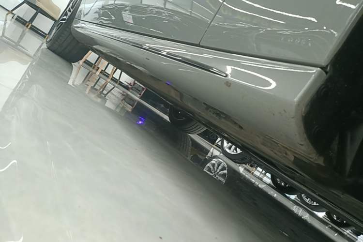 Used Mercedes-Benz E-Class 2025 Year Restyled E 260 Sport Edition Right Side Sill