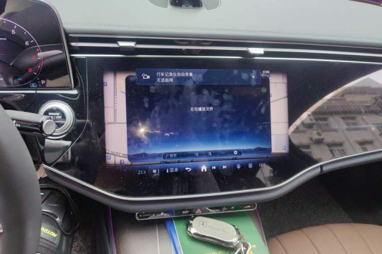 Used Mercedes-Benz E-Class 2025 E 300 L Luxury Model Audio And AC Panel