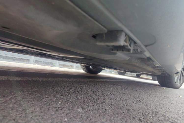 Used Mercedes-Benz E-Class 2025 E 300 L Luxury Model Chassis Rear Right