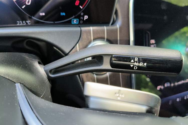 Used Mercedes-Benz E-Class 2025 E 300 L Stylish Model Gear Lever
