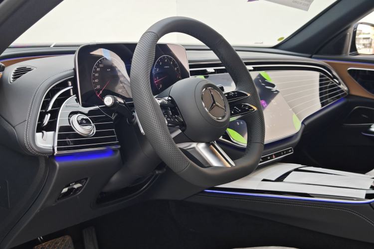 Used Mercedes-Benz E-Class 2025 E 260 L Sport Edition Interior 7