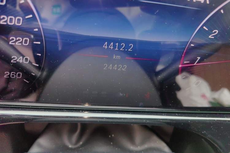 Used Mercedes-Benz E-Class 2025 E 300 L Luxury Model Odometer Close Up