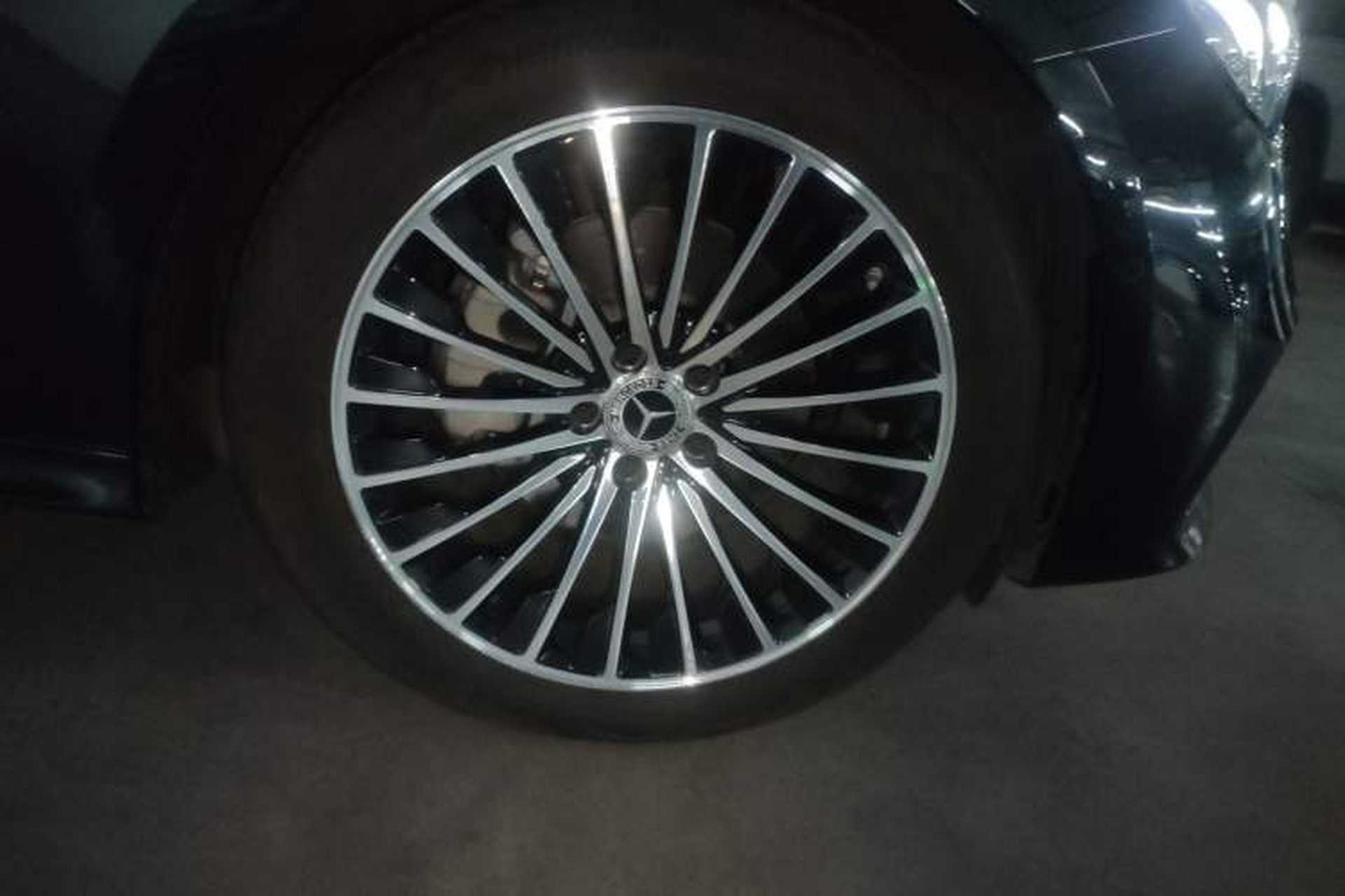 Used Mercedes-Benz E-Class 2025 E 260 L Right Front Wheel Hub