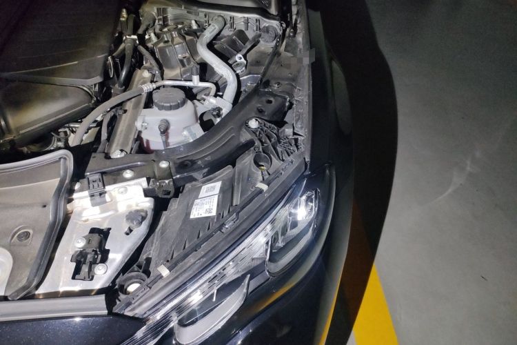 Used Mercedes-Benz E-Class 2025 Facelift E 300 L Luxury Edition Engine Bay Left