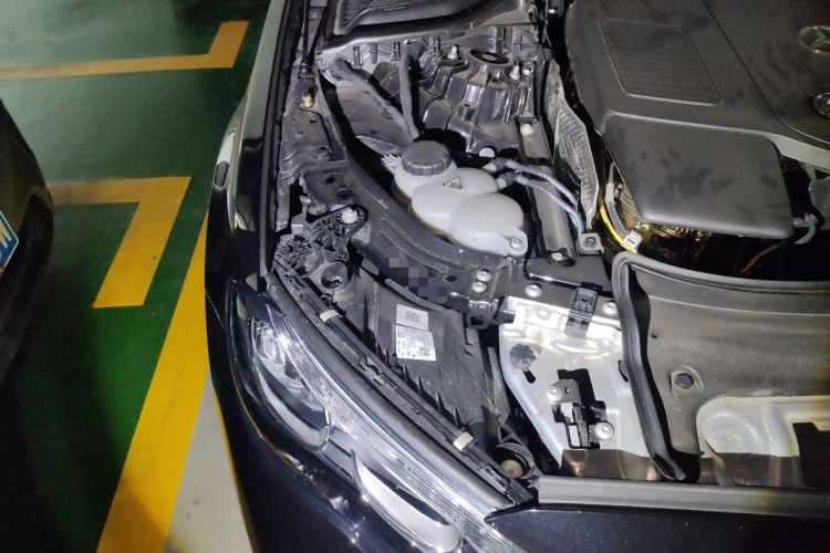 Used Mercedes-Benz E-Class 2025 Facelift E 300 L Luxury Edition Engine Bay Right