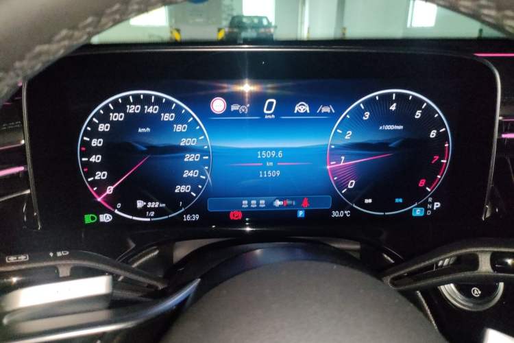 Used Mercedes-Benz E-Class 2025 Facelift E 300 L Luxury Edition Instrument Cluster