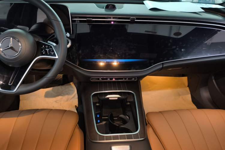 Used Mercedes-Benz E-Class 2026 E 300 L Luxury Audio And AC Panel