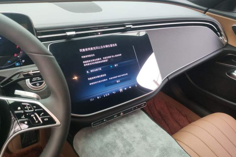 Used Mercedes-Benz E-Class 2026 E 260 L Classic Edition Audio And AC Panel