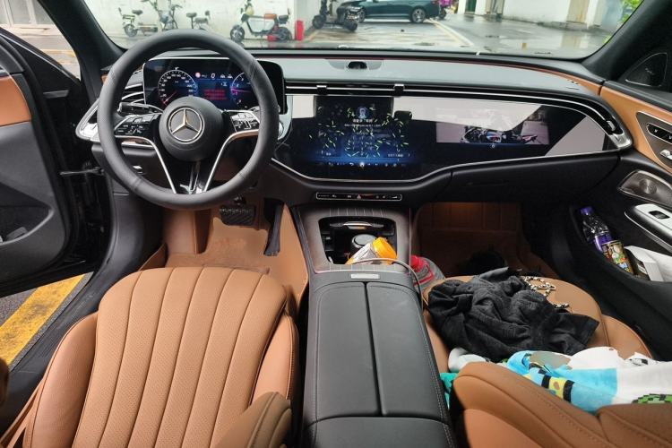 Used Mercedes-Benz E-Class 2026 E 300 L Luxury Center Console