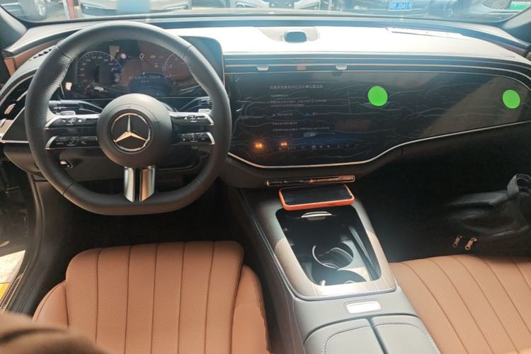 Used Mercedes-Benz E-Class 2026 Model, Restyled E 300 L Luxury Version Center Console