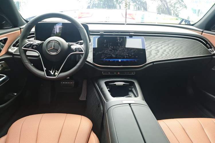 Used Mercedes-Benz E-Class 2026 E 260 Sport Edition Center Console