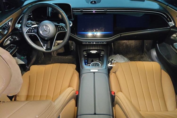 Used Mercedes-Benz E-Class 2026 E 300 L Luxury Center Console