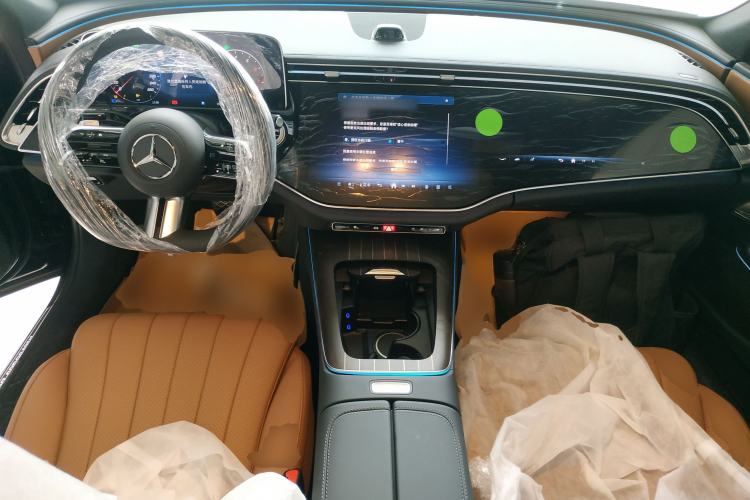Used Mercedes-Benz E-Class 2026 Model, Restyled E 300 L Luxury Version Center Console