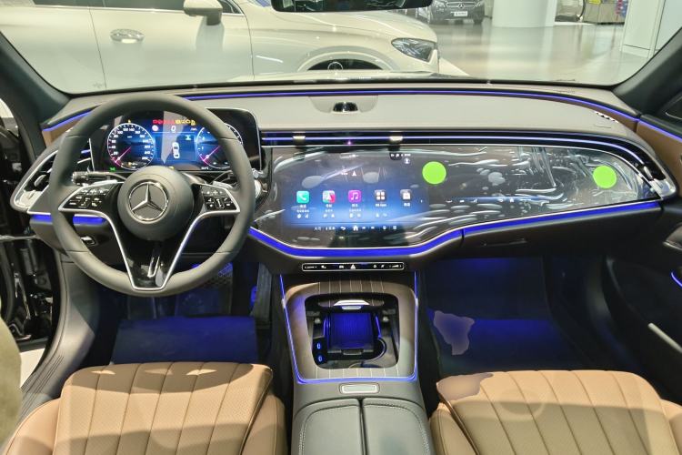 Used Mercedes-Benz E-Class 2026 E 300 L Luxury Center Console