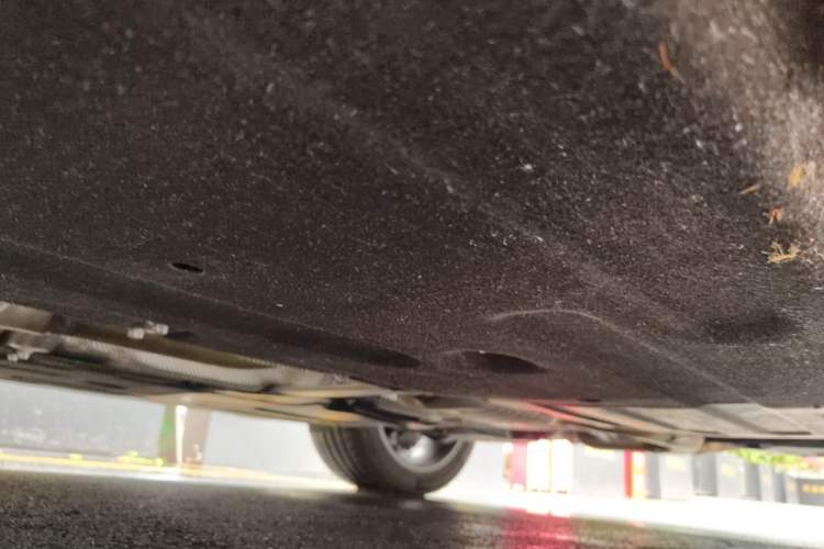 Used Mercedes-Benz E-Class 2026 E 300 L Luxury Chassis Rear Left