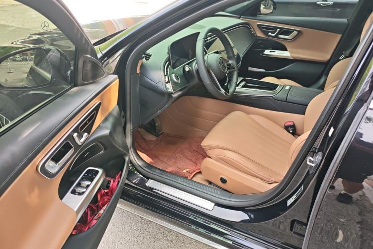 Used Mercedes-Benz E-Class 2026 E 260 L Classic Edition Driver Seat